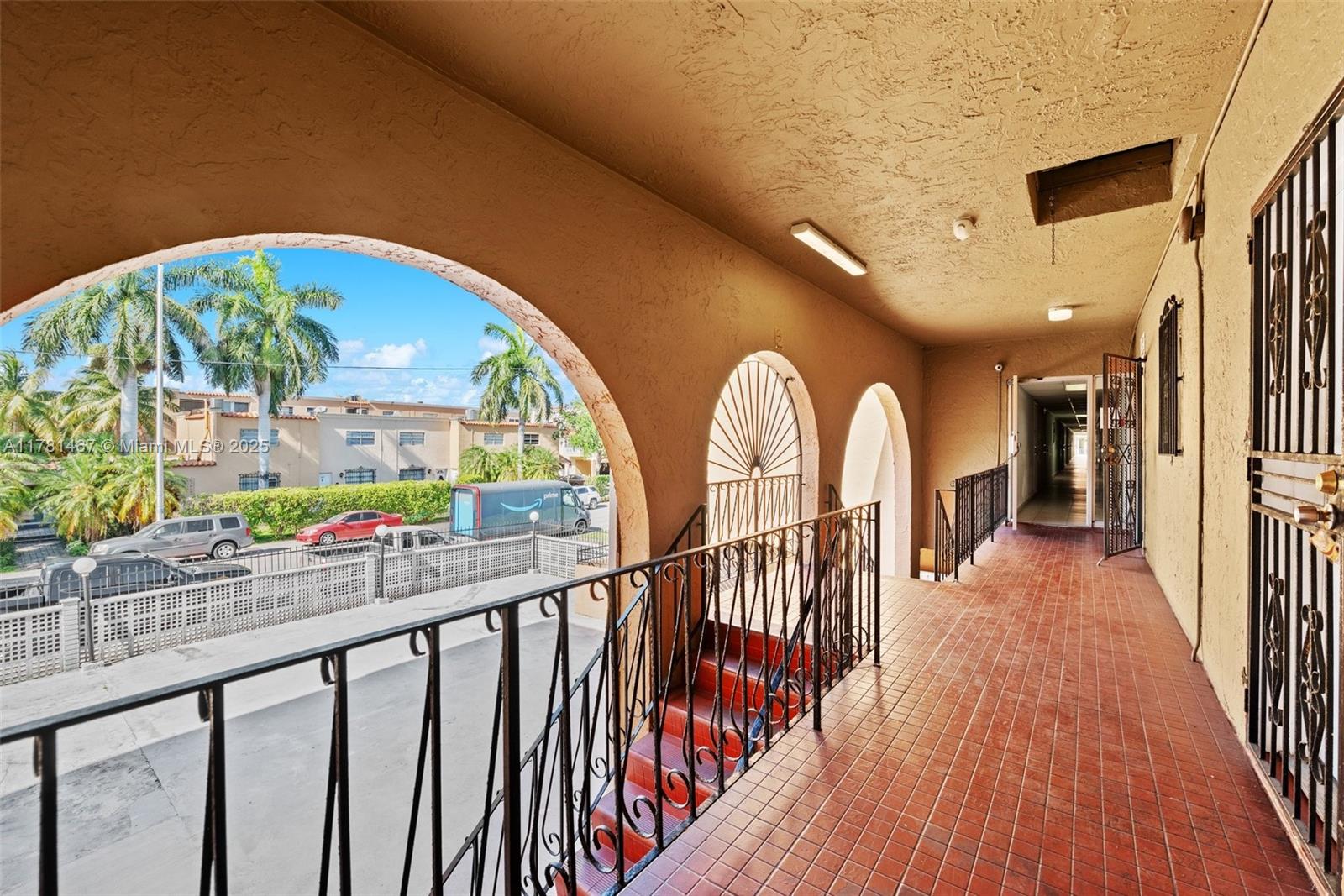 WESTLAND PLAZA GARDENS CO - Residential