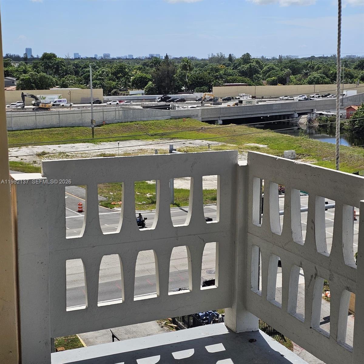 PARKWAY TOWERS BLDG 1 CON - Residential