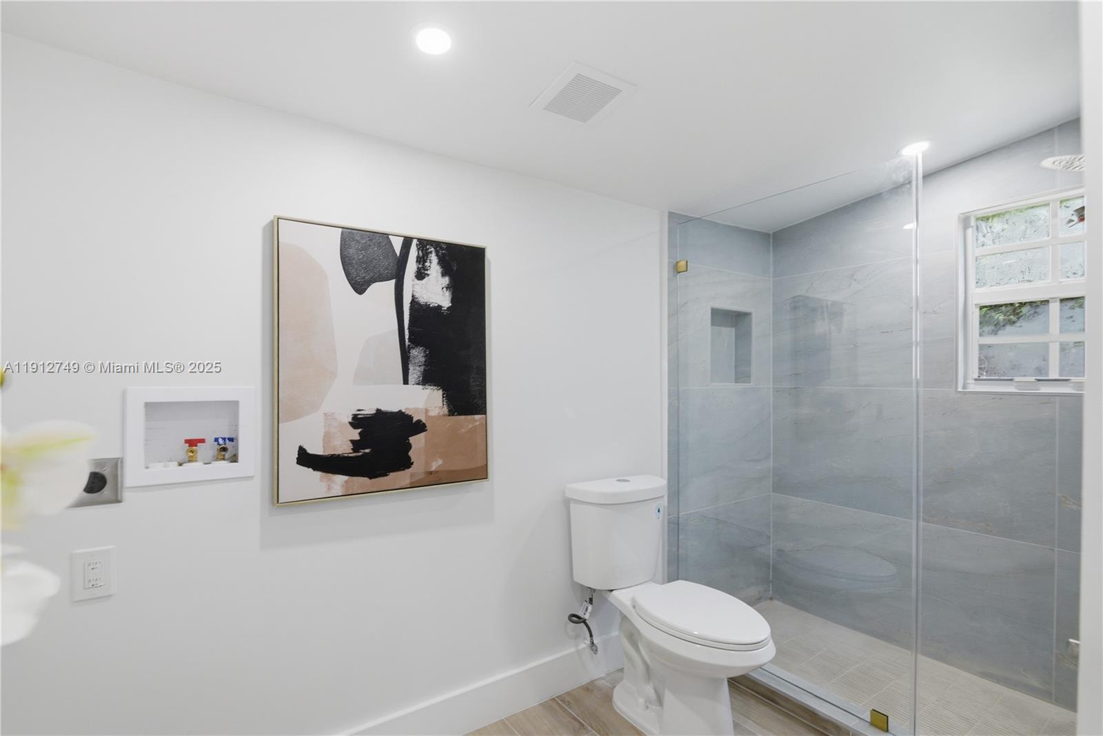 HOWMAR PARK 1ST ADDN - Residential