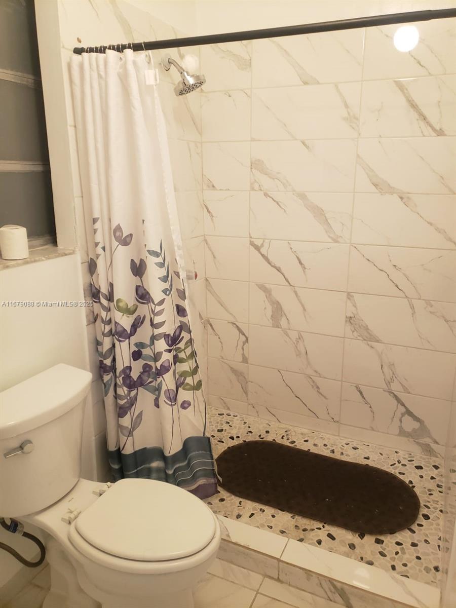 Property for Sale at 1101 Sw 17th Ave, Miami, Broward County, Florida - Bedrooms: 5 
Bathrooms: 5  - $815,000