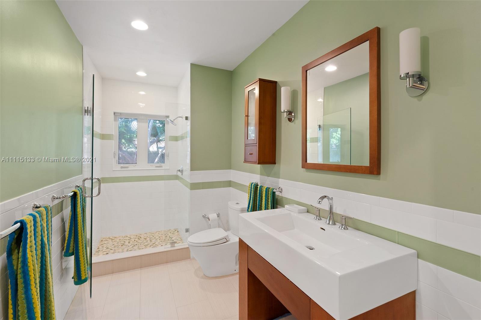 GARDEN MANOR 1ST ADD PB 68 - Residential