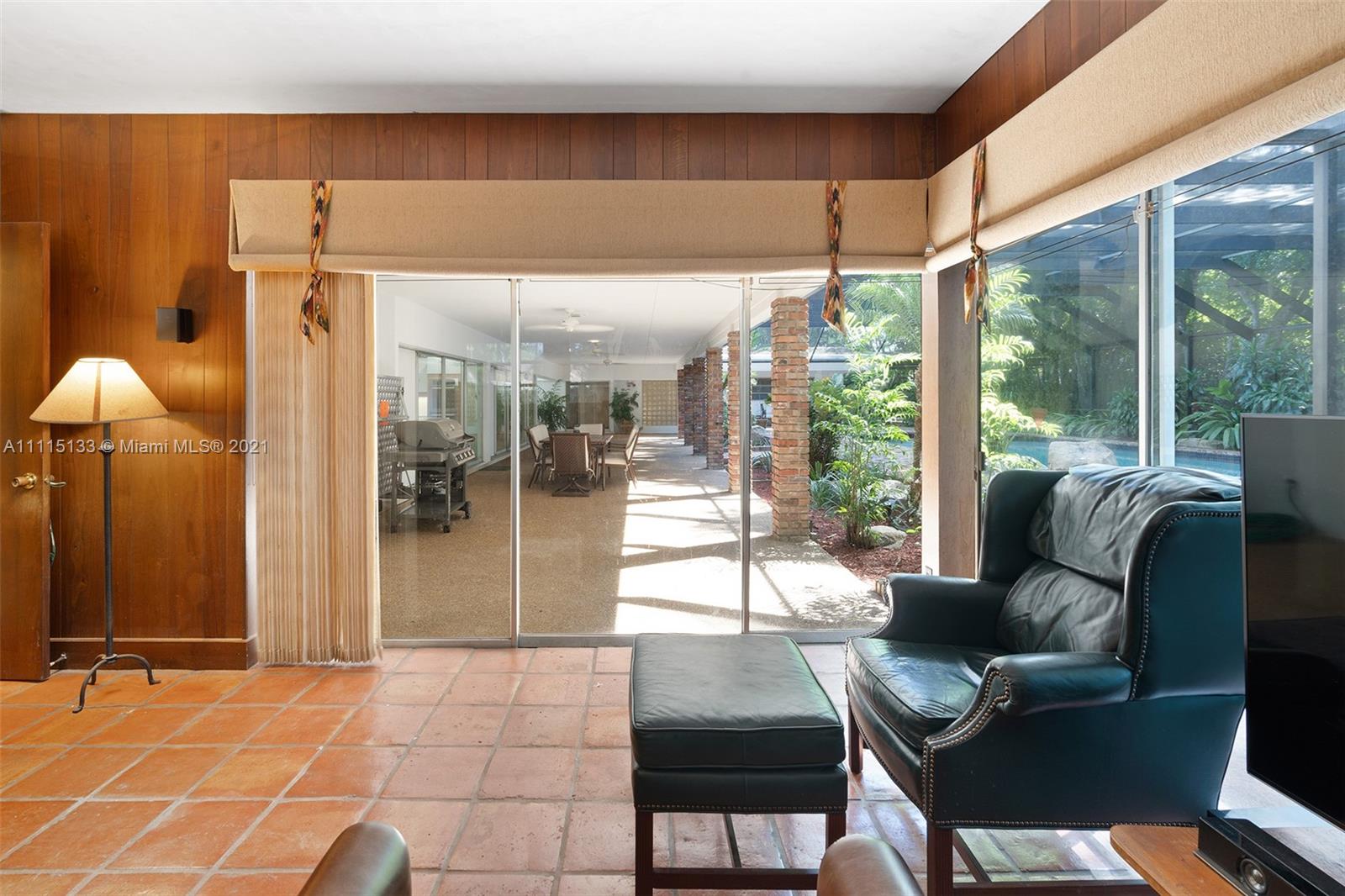 GARDEN MANOR 1ST ADD PB 68 - Residential
