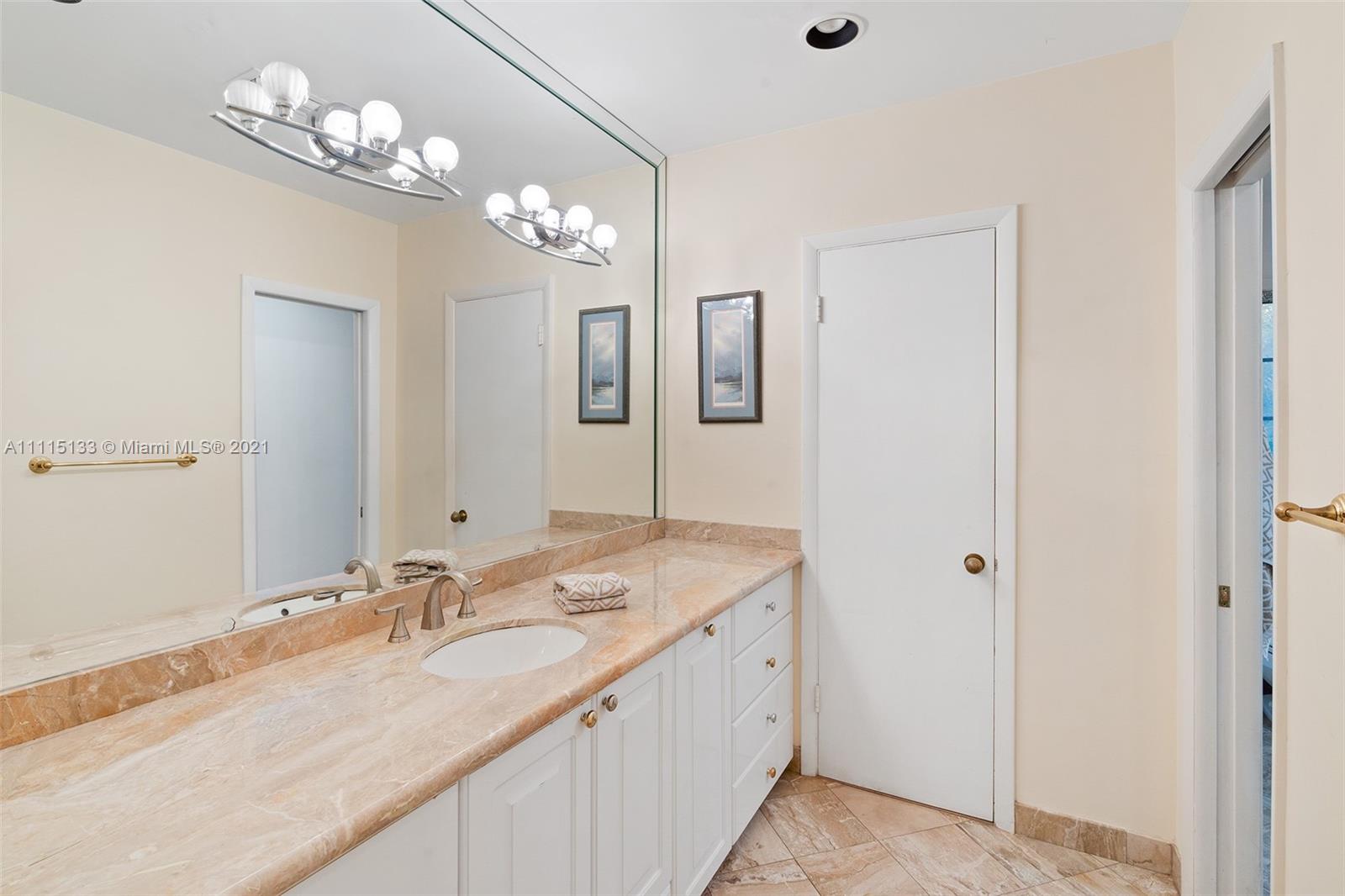 GARDEN MANOR 1ST ADD PB 68 - Residential
