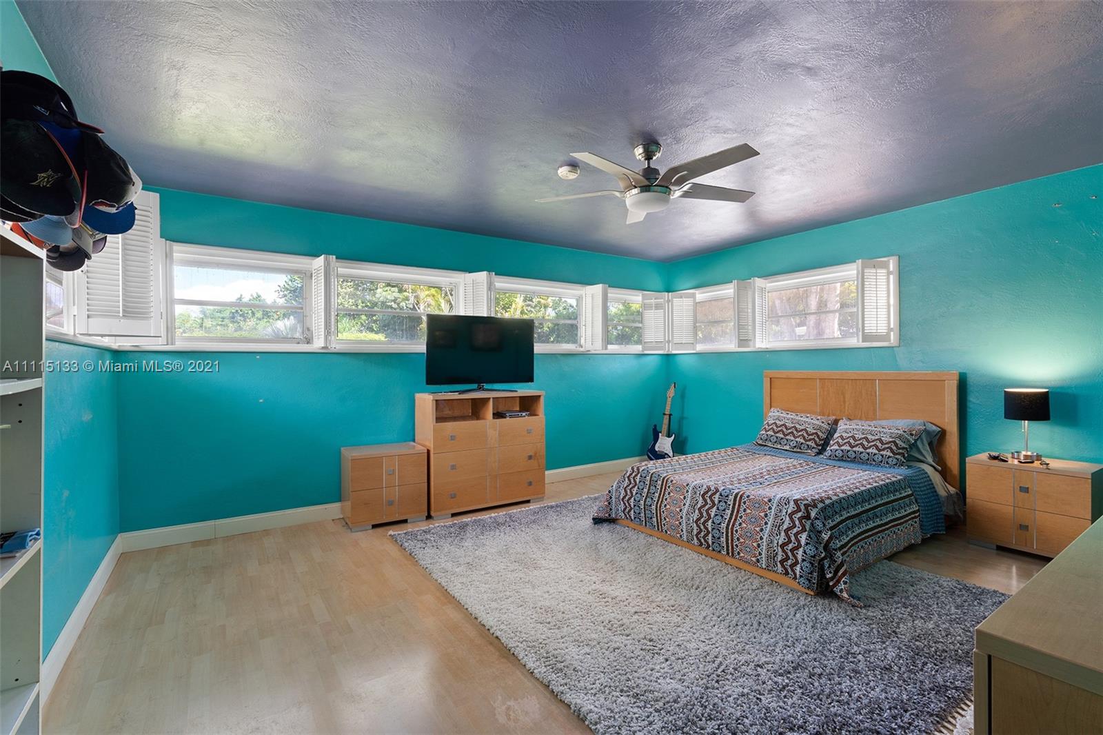 GARDEN MANOR 1ST ADD PB 68 - Residential