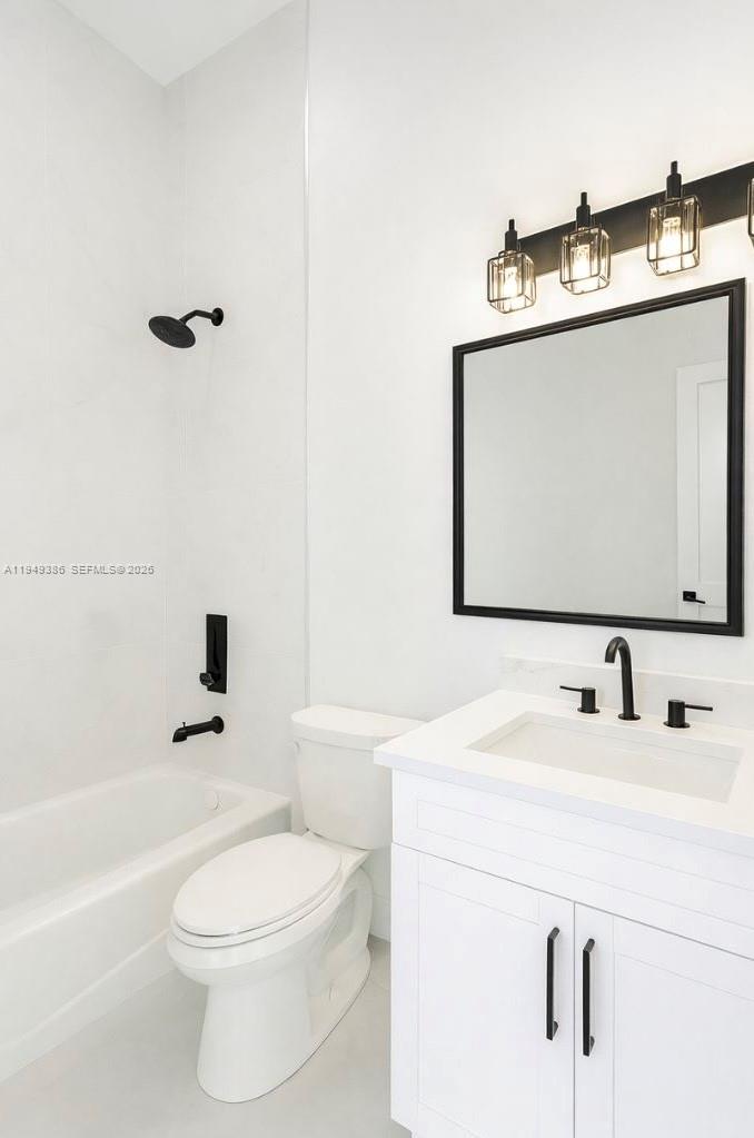 GOLDEN GATE EST U - Residential