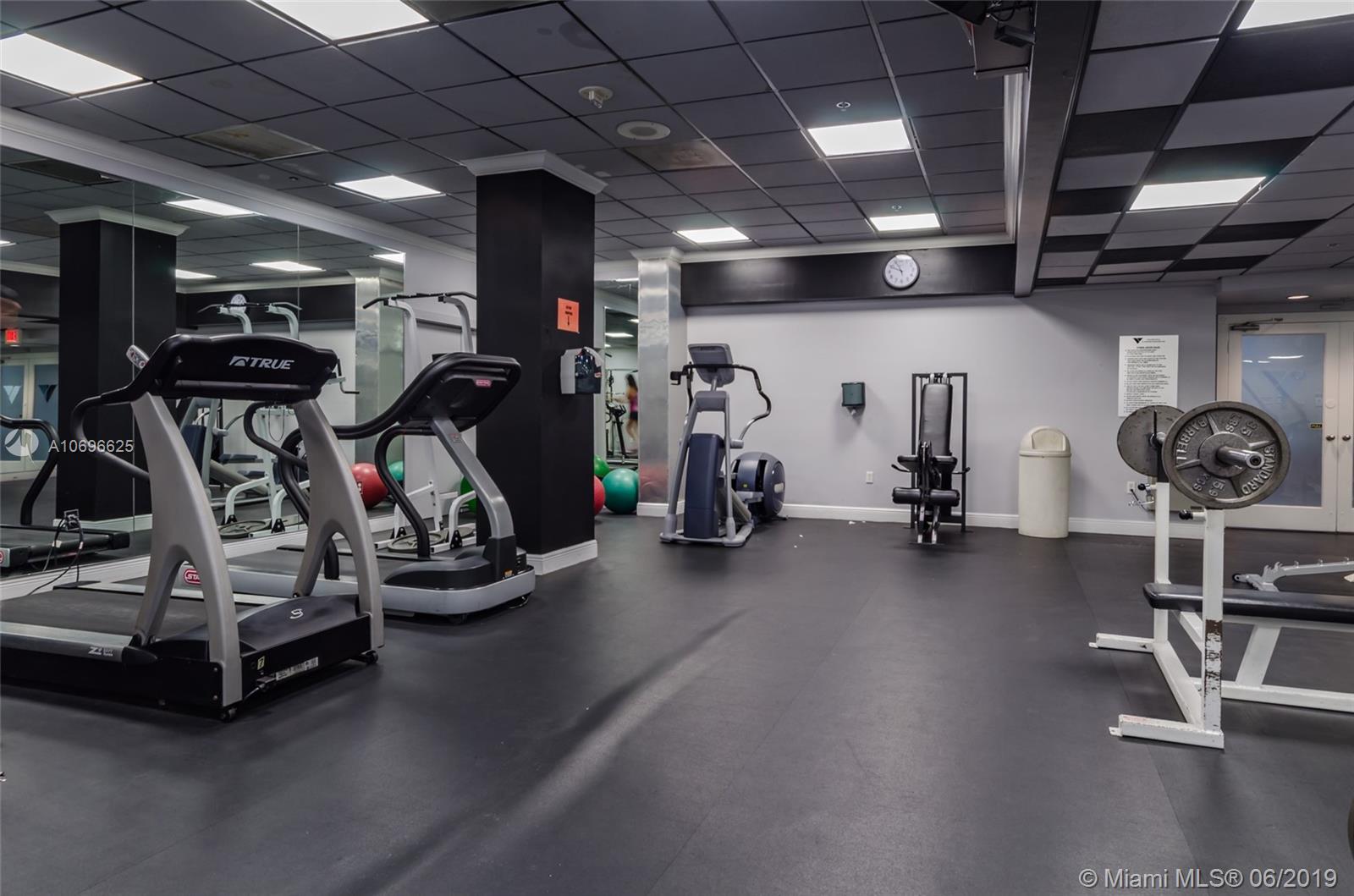 Venetian Condo - Residential Lease