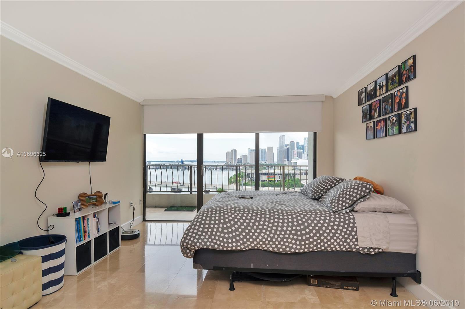 Venetian Condo - Residential Lease