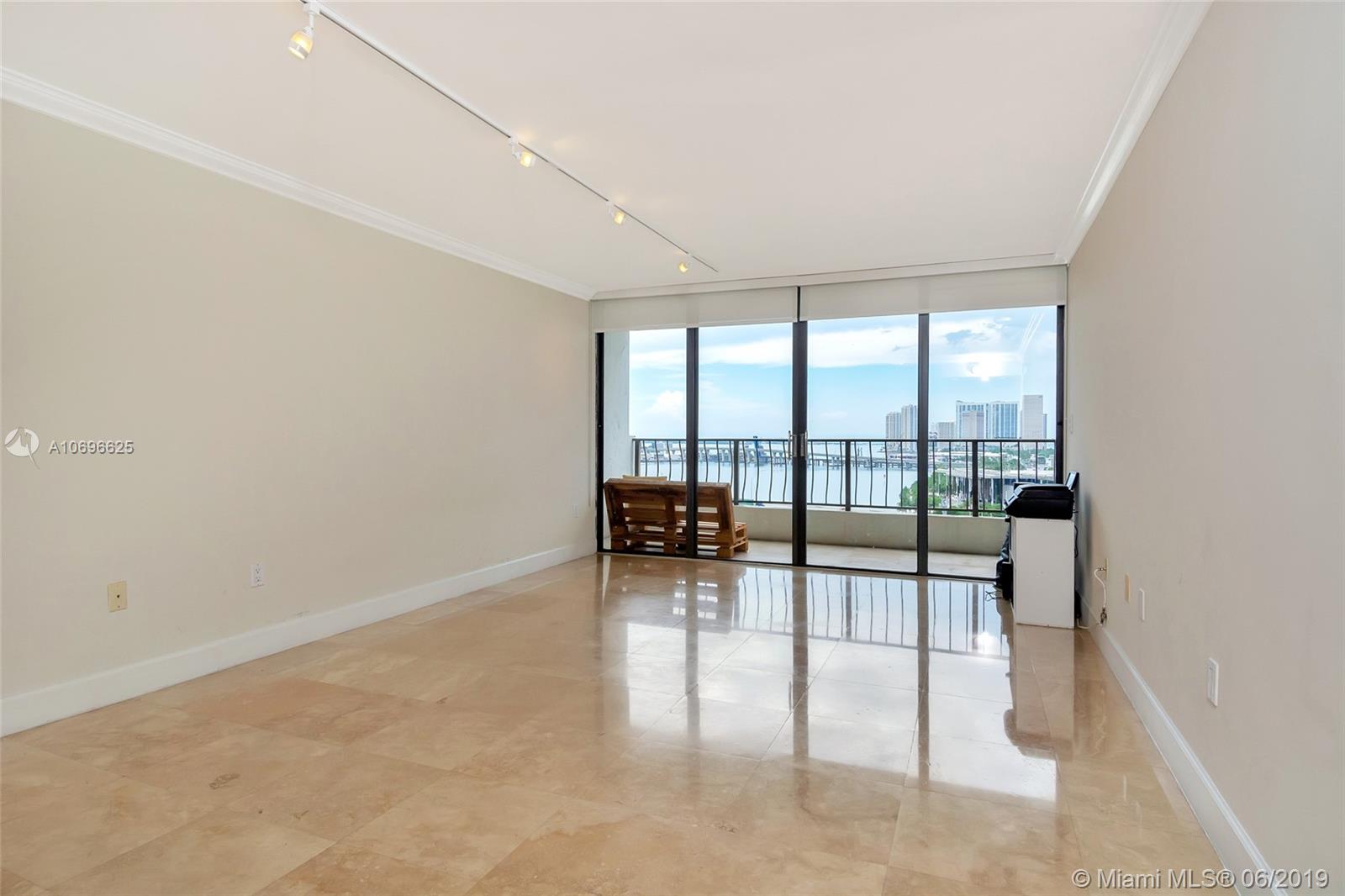 Venetian Condo - Residential Lease