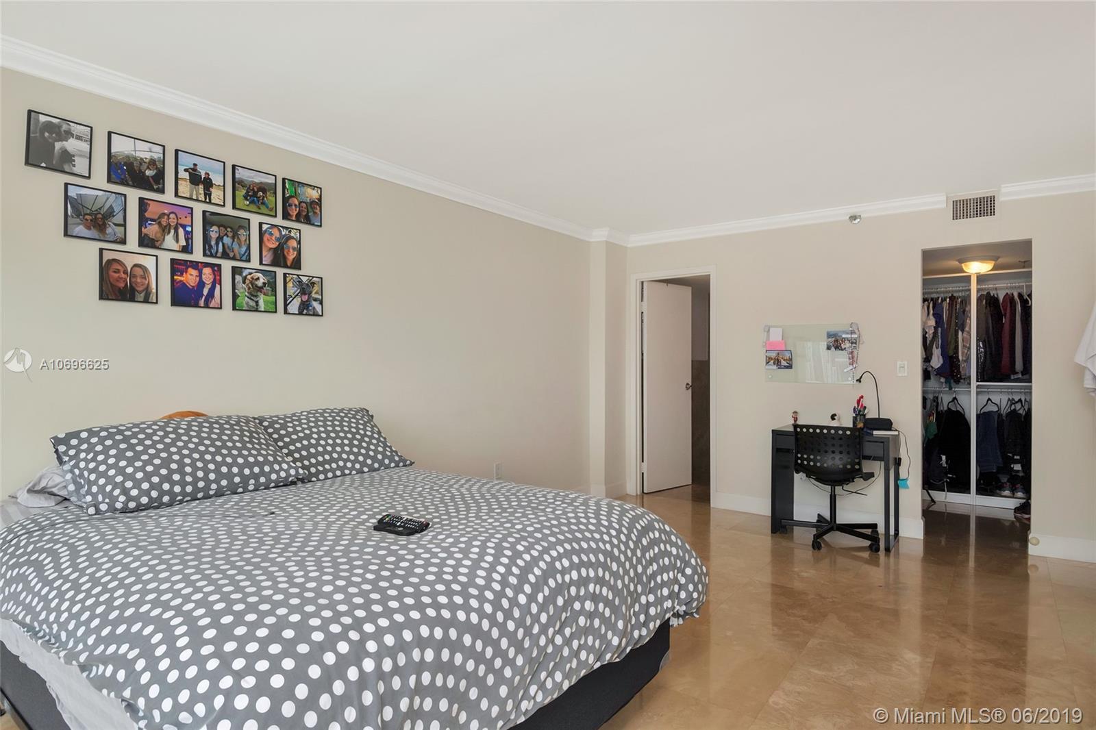 Venetian Condo - Residential Lease