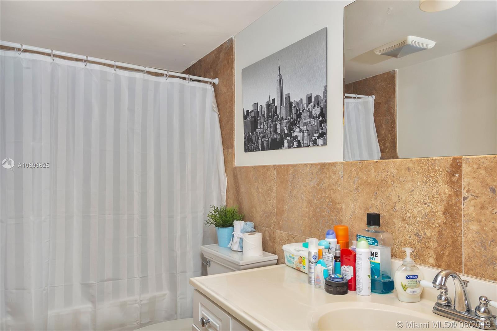 Venetian Condo - Residential Lease