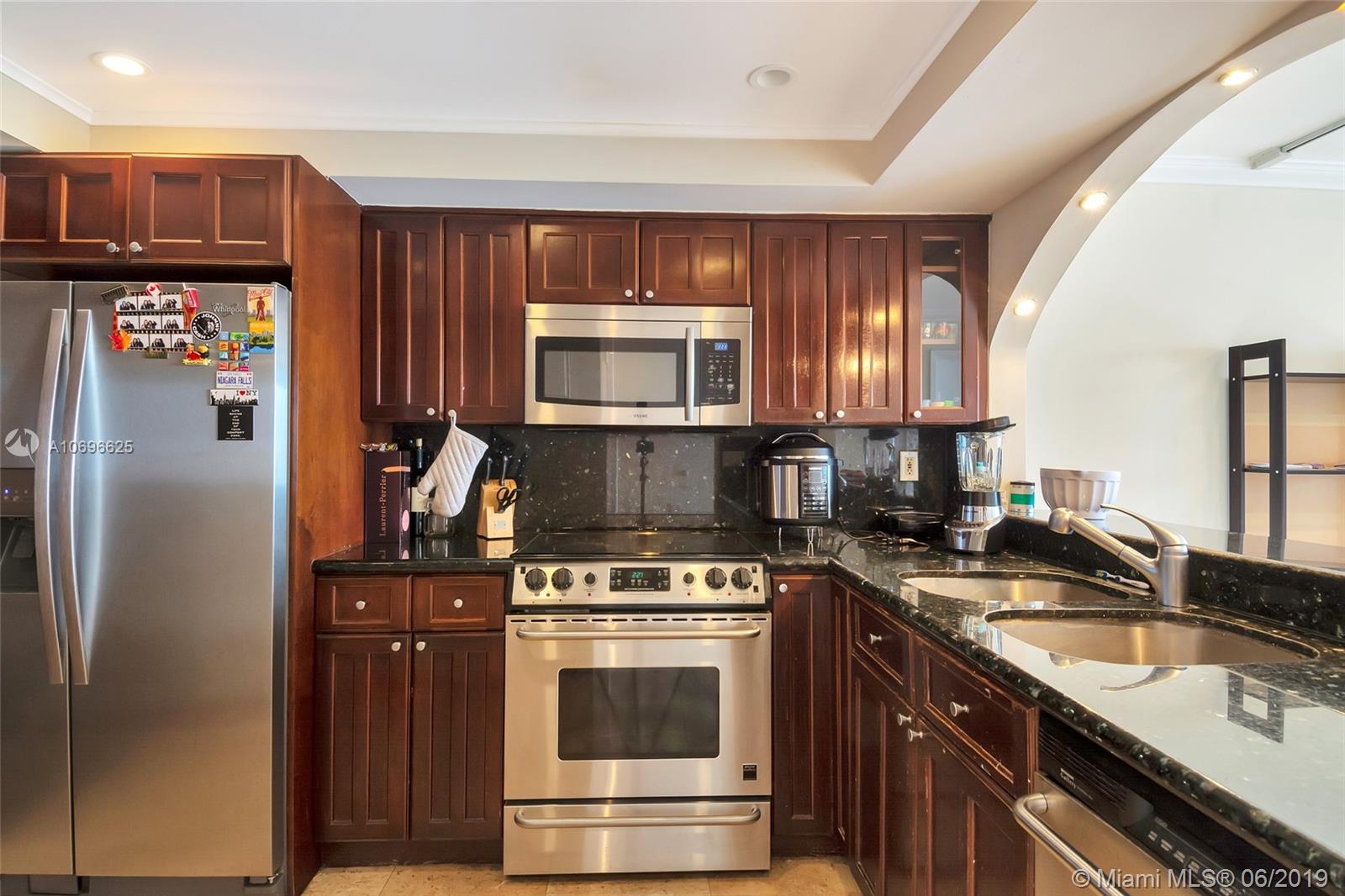 Venetian Condo - Residential Lease