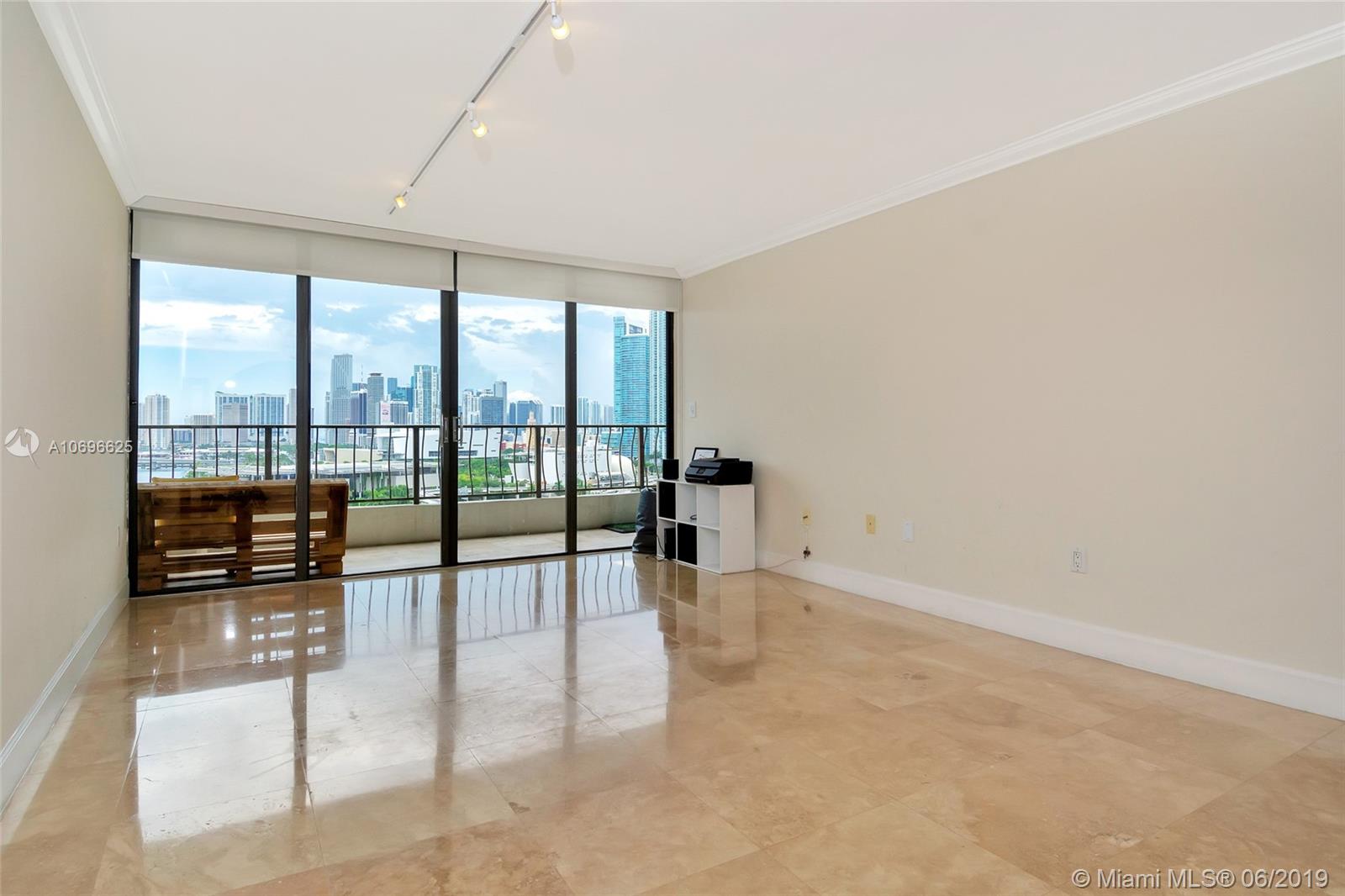 Venetian Condo - Residential Lease