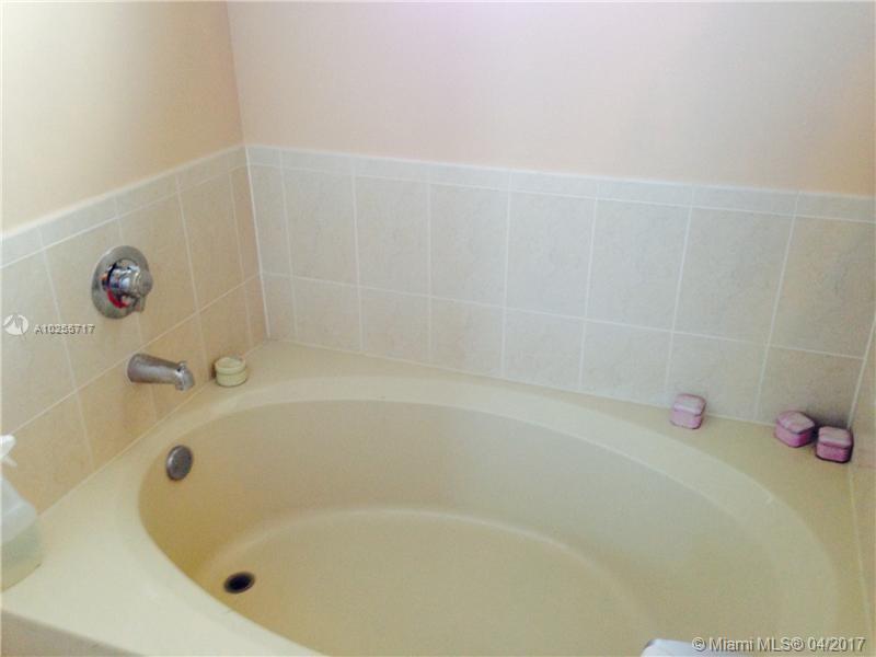 EGRET LAKES ESTATES SEC 2 - Residential Lease