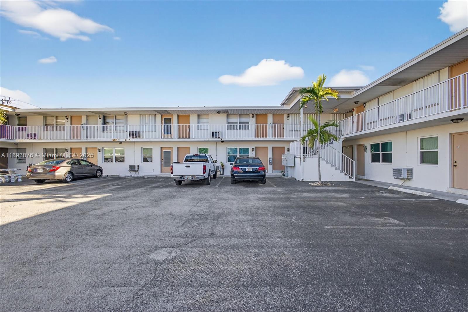 LAKE VIEW CONDO APTS - Residential