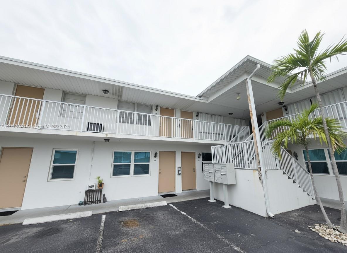 LAKE VIEW CONDO APTS - Residential