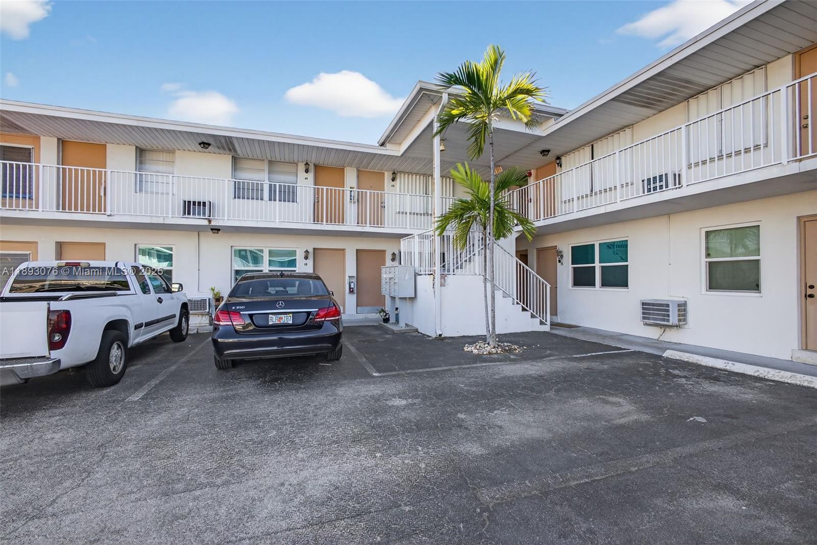 LAKE VIEW CONDO APTS - Residential