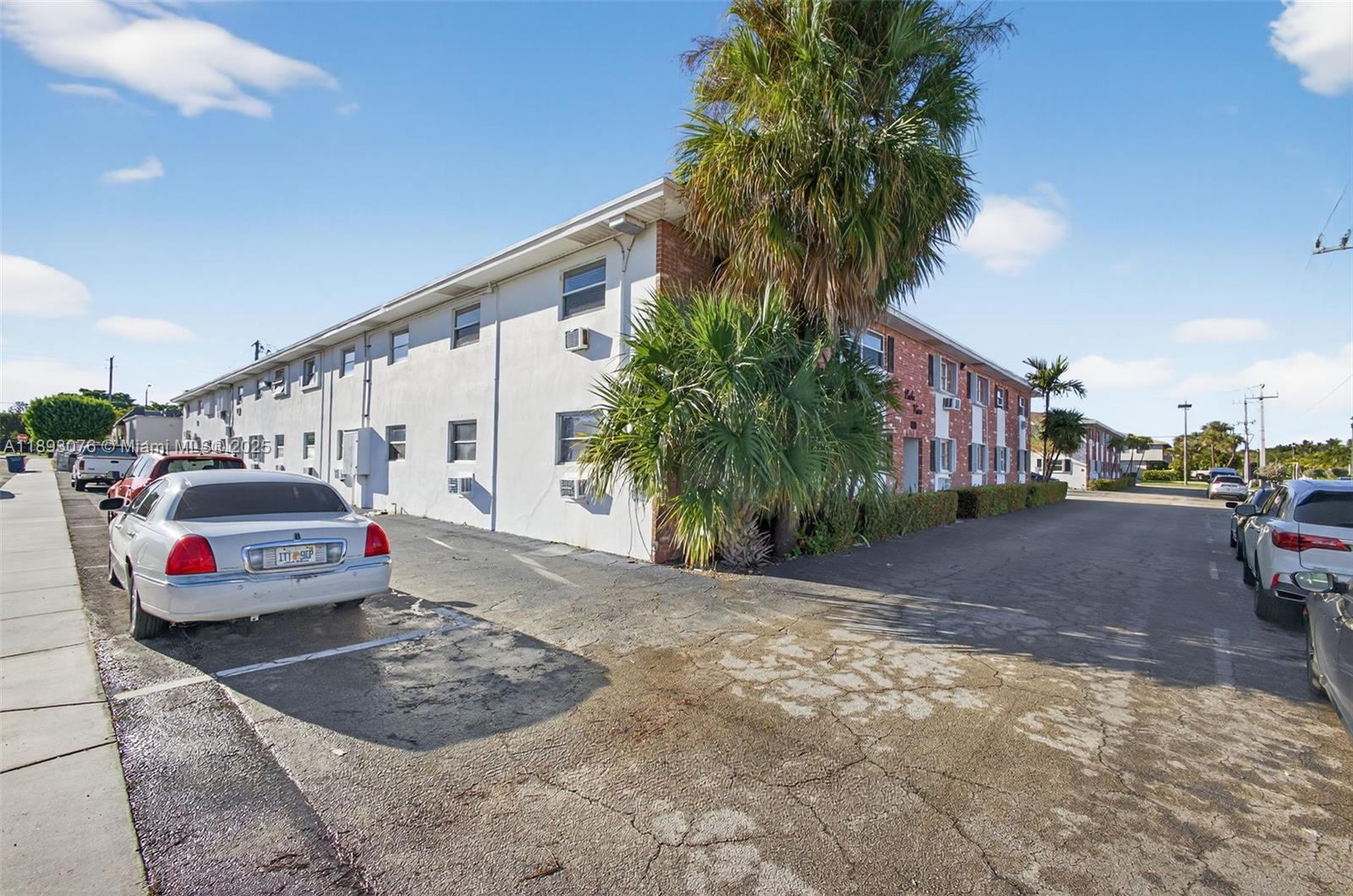 LAKE VIEW CONDO APTS - Residential