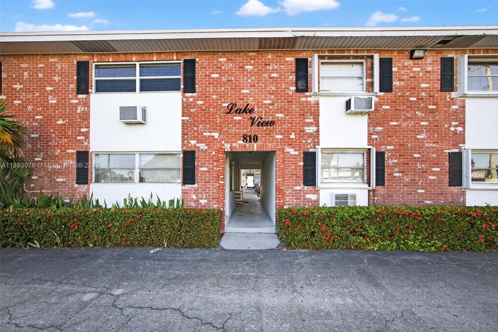 LAKE VIEW CONDO APTS - Residential