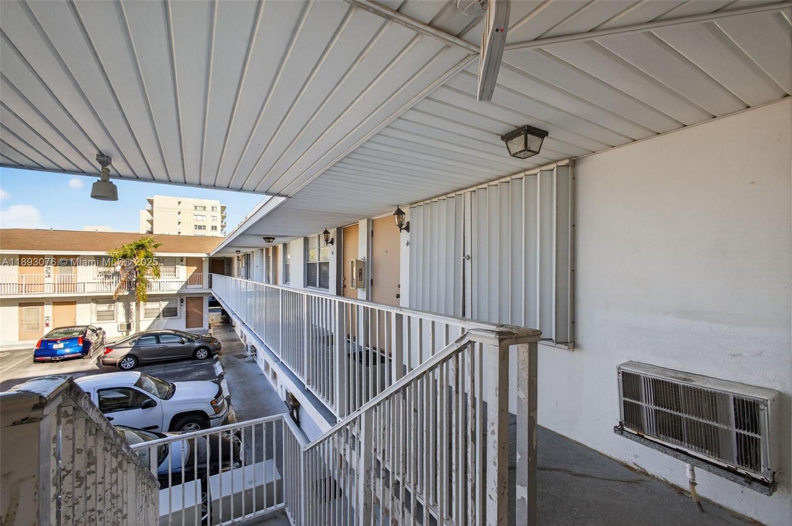 LAKE VIEW CONDO APTS - Residential