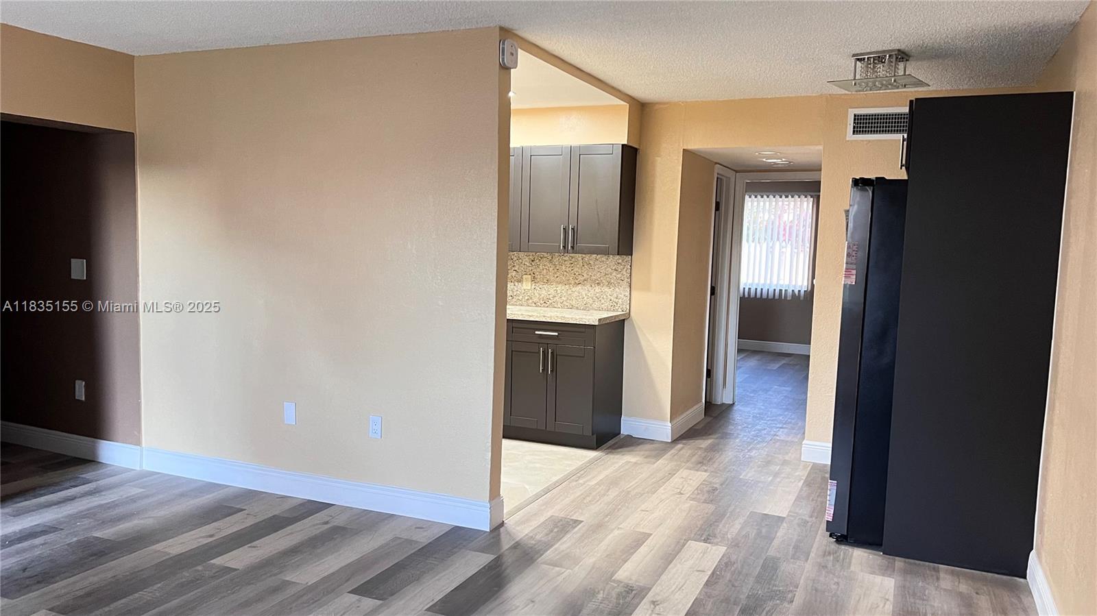 Tastefully renovated, huge 3 bedrooms, 2 bathrooms with laundry inside unit. Near Walmart, restaurants and major highways. Come and enjoy this recently renovated unit that boast new appliances, new kitchen cabinets with granite countertops, new bathrooms, new laminated flooring, impact windows, freshly painted and much more!!!