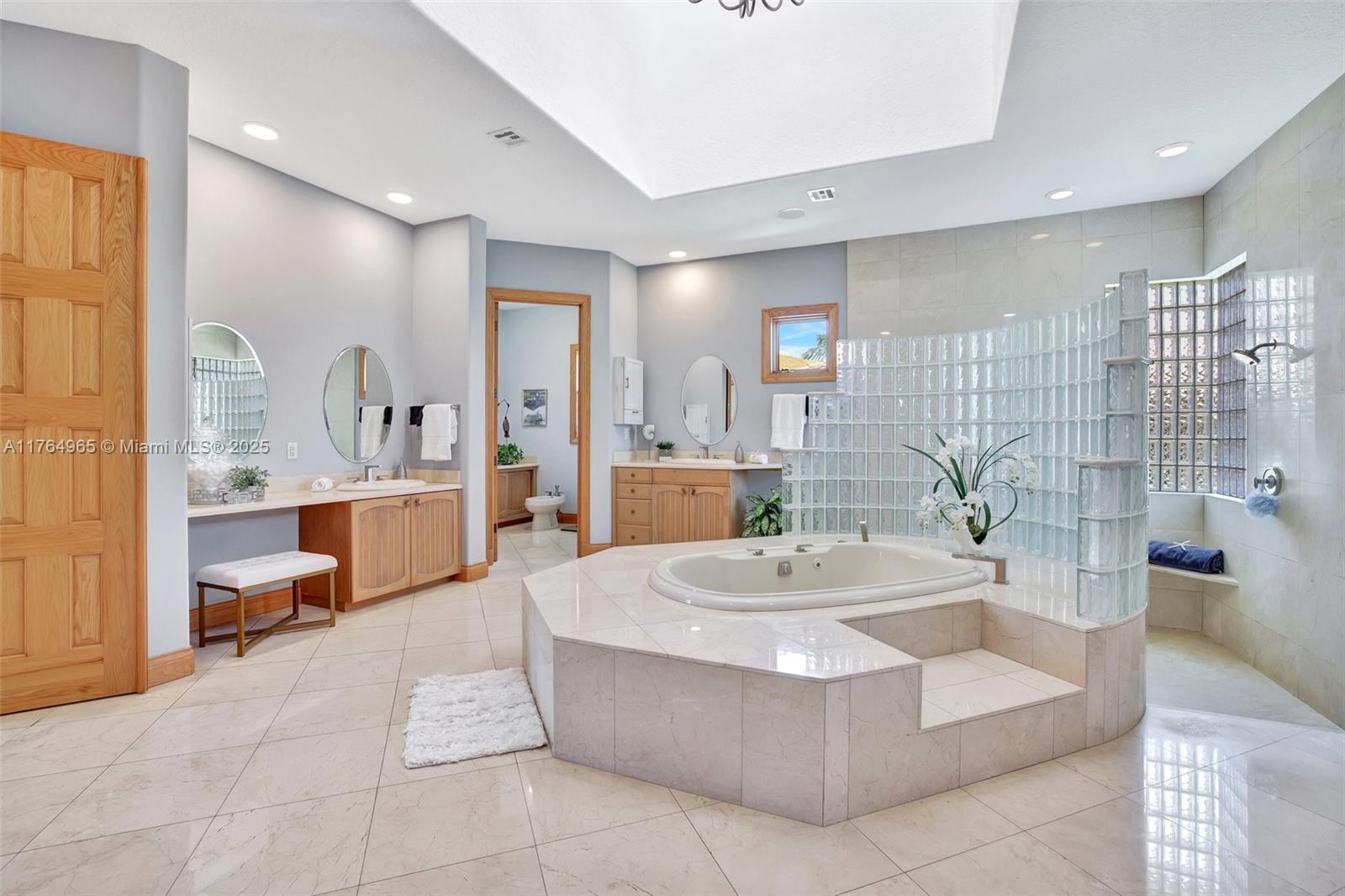 BEACH WAY HEIGHTS UNIT - Residential