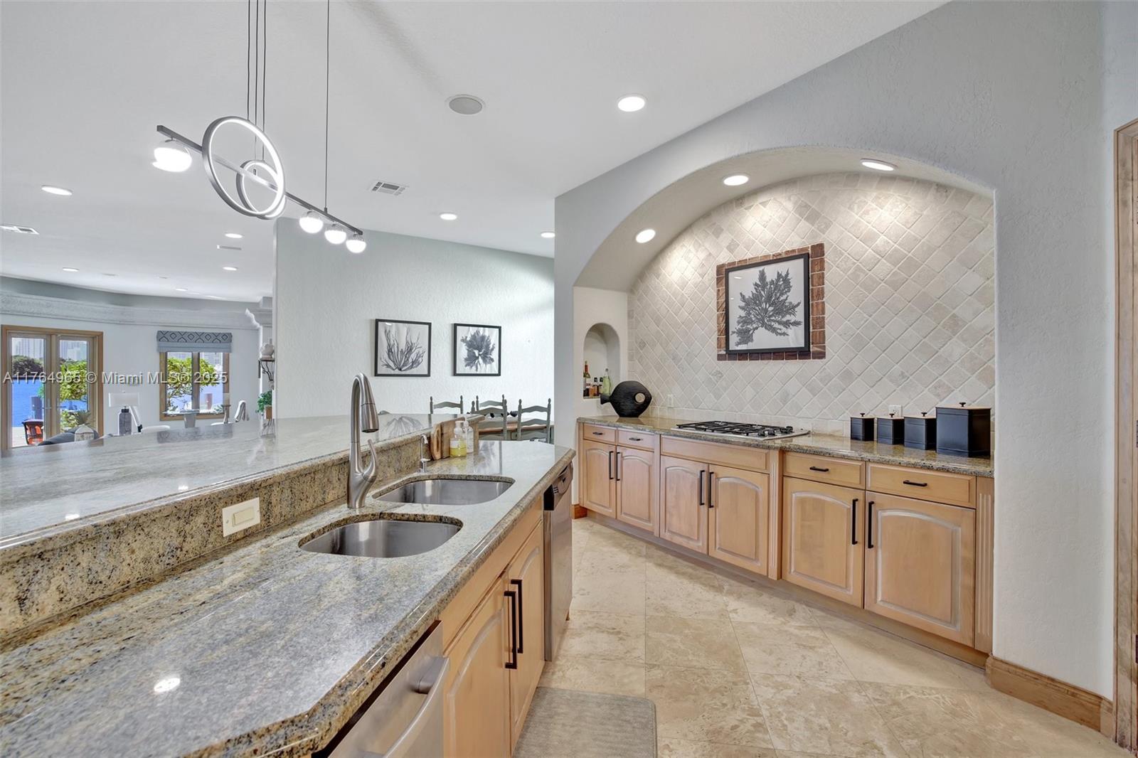 BEACH WAY HEIGHTS UNIT - Residential