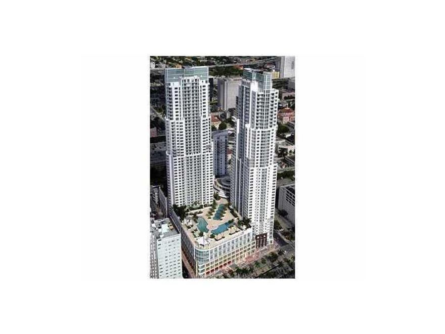 VERY LARGE ONE BEDROOM IN THE HEART OF DOWNTOWN MIAMI. ACROSS THE MIAMI RIVER FROM MARY BRICKELL VILLAGE. FROM VIZCAYNE IT IS ONLY MINUTES TO SOUTH BEACH, MIA AIRPORT, U OF M, JACKSON MEMORIAL HOSPITAL AND IS IN WALKING DISTANCE TO THE AMERICAN AIRLINES A RENA. THE UNIT OFFERS STAINLESS STEEL APPLIANCES, GRANITE COUNTER TOPS,AND A MARBLE BATH WITH A SPA TUB AND SHOWER. THE VIZCAYNE BLDG. OFFERS 4 POOLS, HEATH CLUB/SPA, CONFERENCE ROOMS AND BUSINESS CENTERS. A MUST SEE IF YOUR CONSIDERING MOVING TO MIAMI.