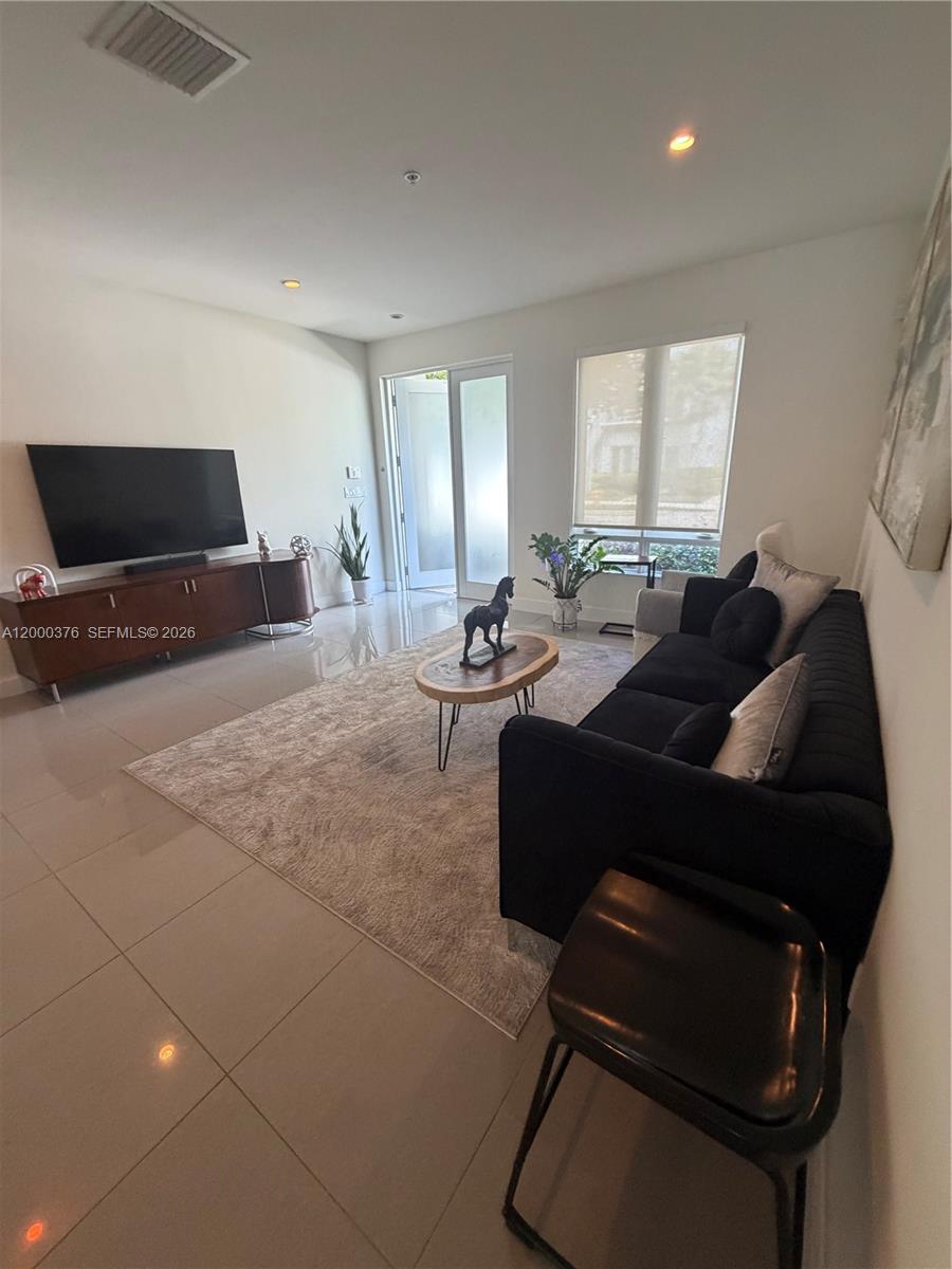 LANDMARK AT DORAL CONDO N - Residential Lease