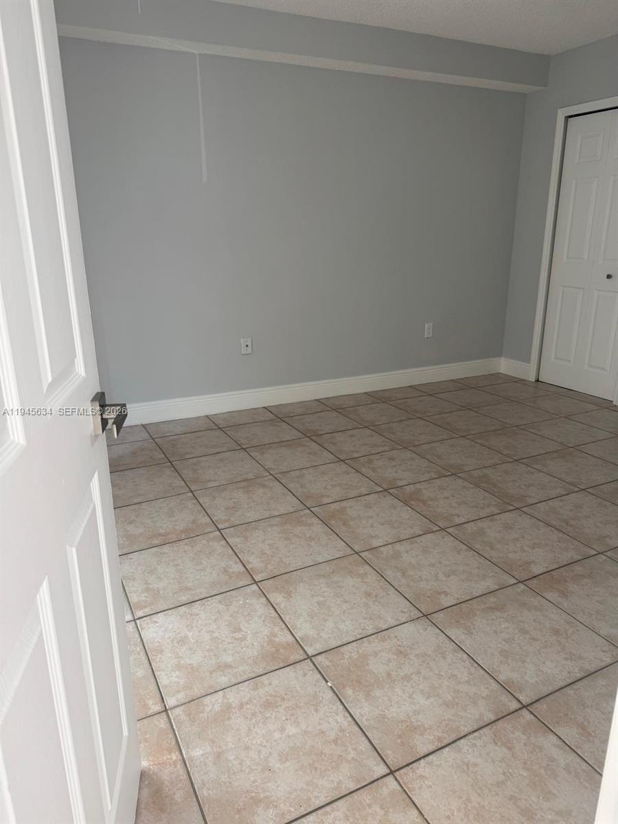 INTERNATIONAL PARK I COND - Residential Lease