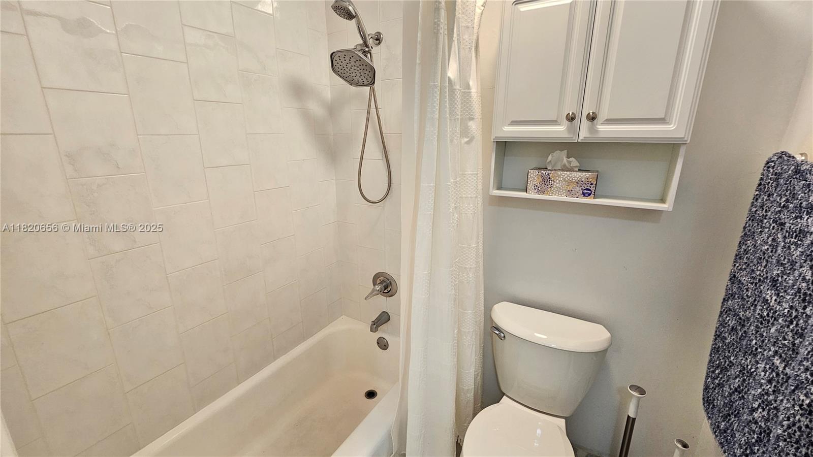 GROVE TOWNHOUSES CONDO - Residential