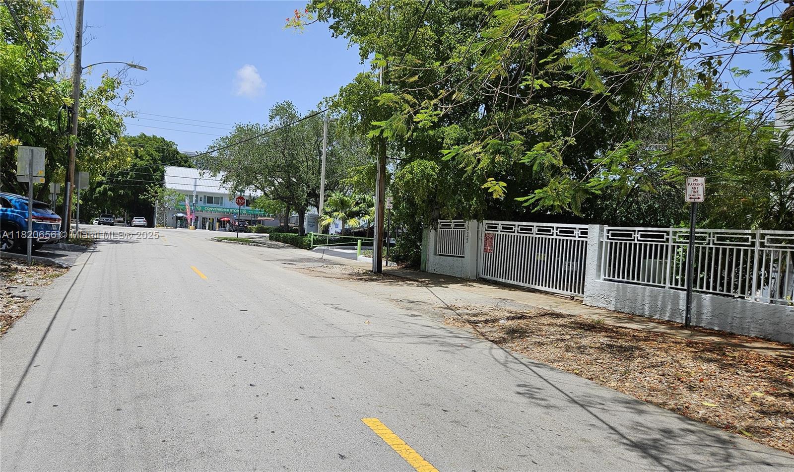 GROVE TOWNHOUSES CONDO - Residential