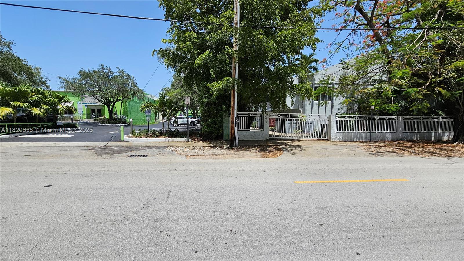 GROVE TOWNHOUSES CONDO - Residential