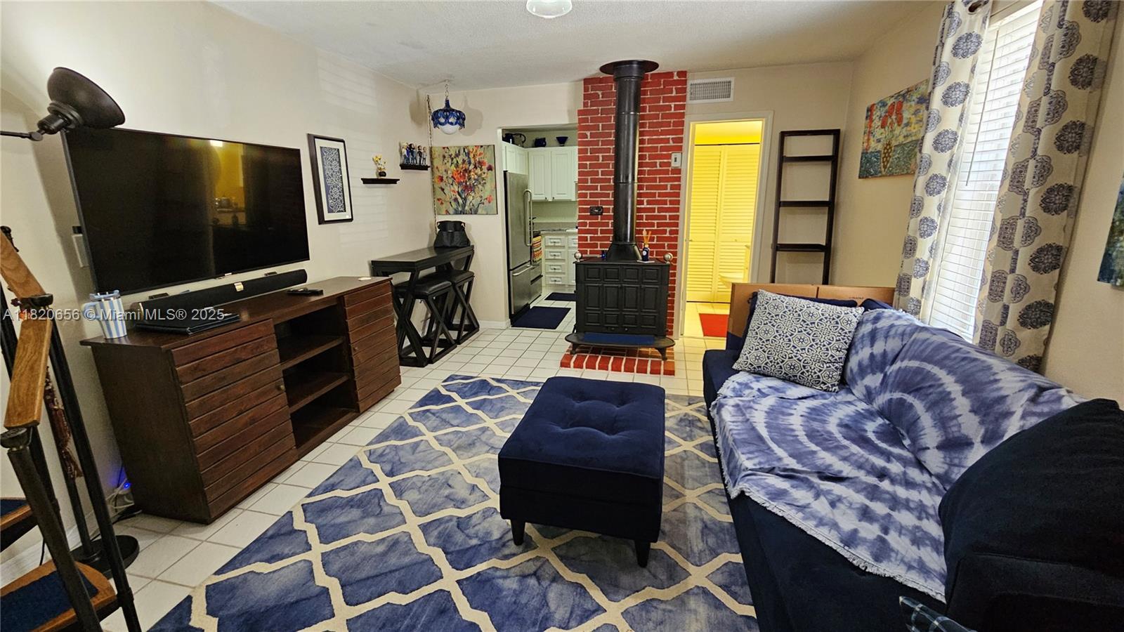 GROVE TOWNHOUSES CONDO - Residential