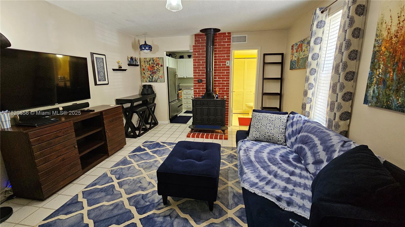 GROVE TOWNHOUSES CONDO - Residential