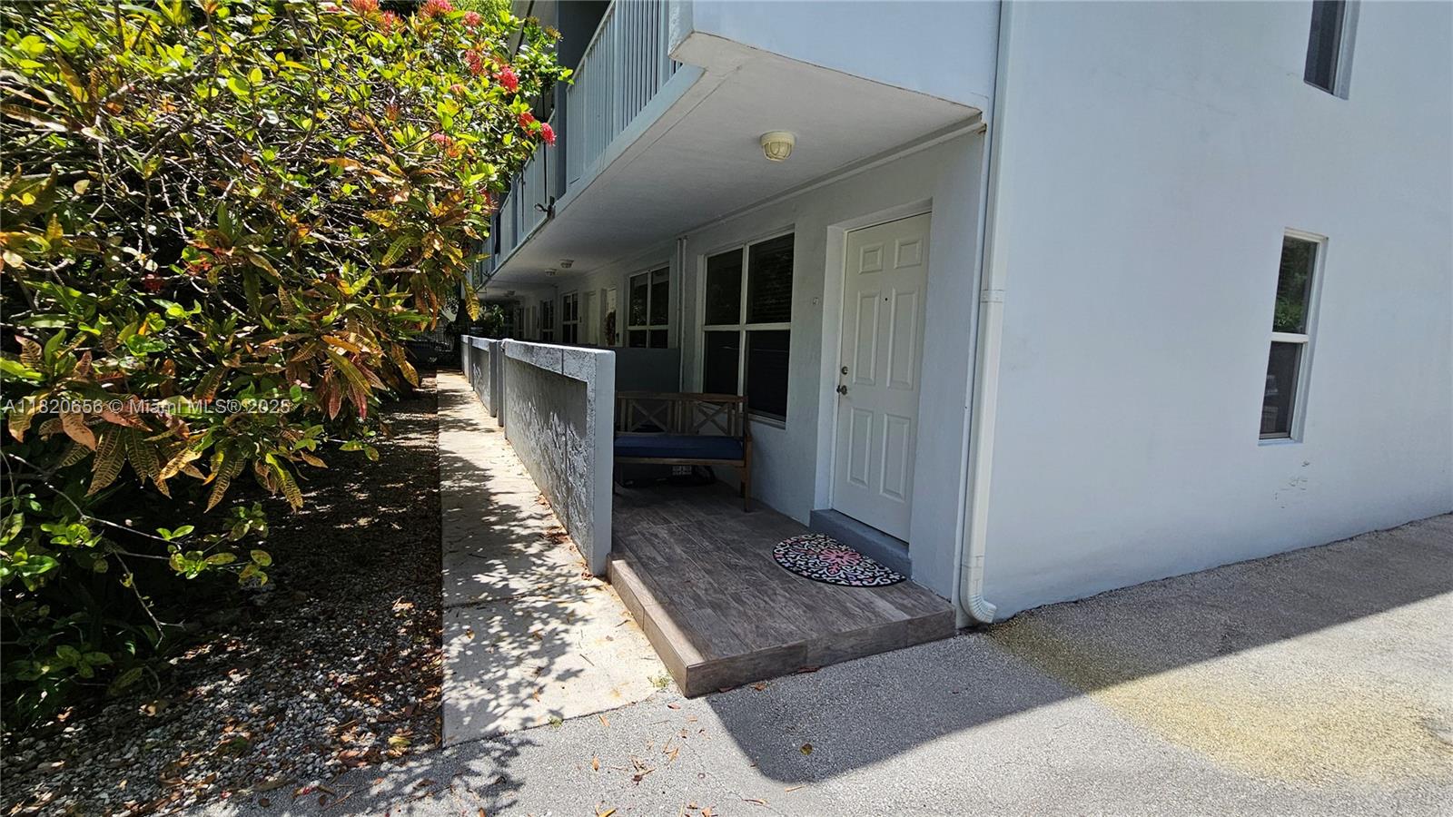 GROVE TOWNHOUSES CONDO - Residential