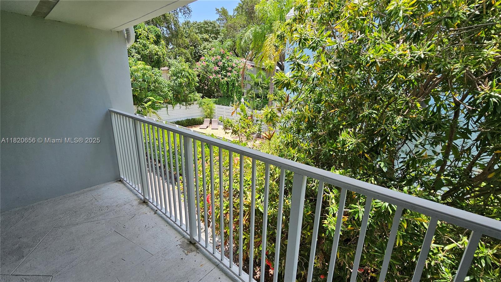 GROVE TOWNHOUSES CONDO - Residential