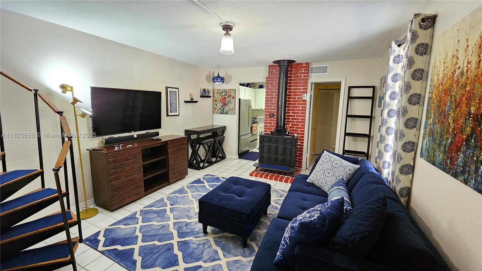 GROVE TOWNHOUSES CONDO - Residential