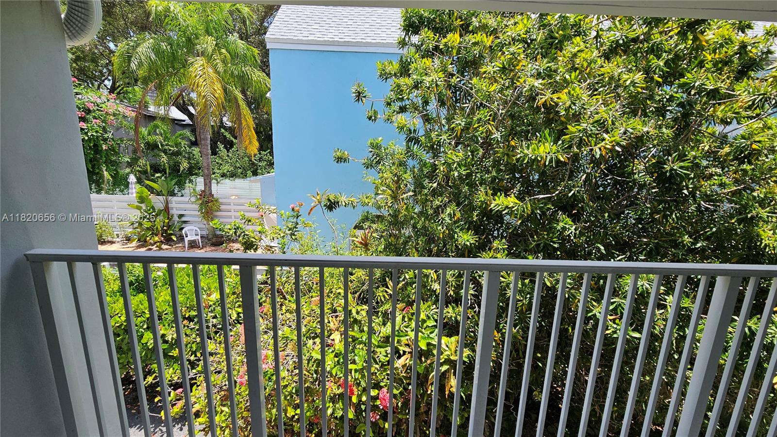 GROVE TOWNHOUSES CONDO - Residential