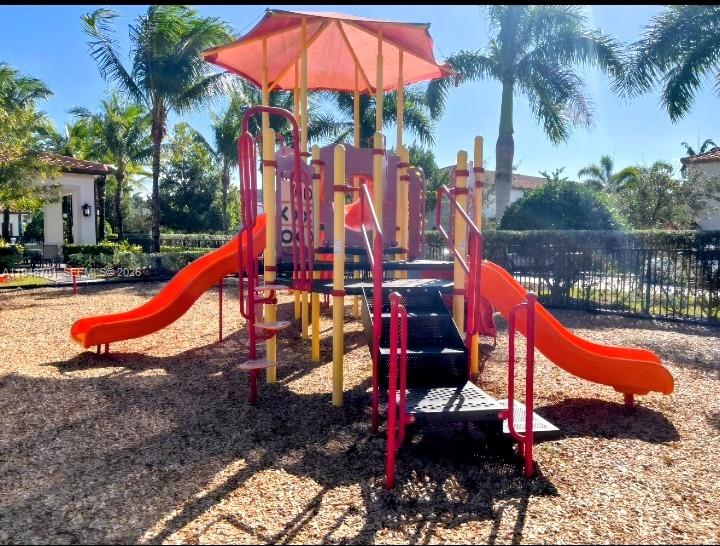 VENETIAN PARC WEST - Residential