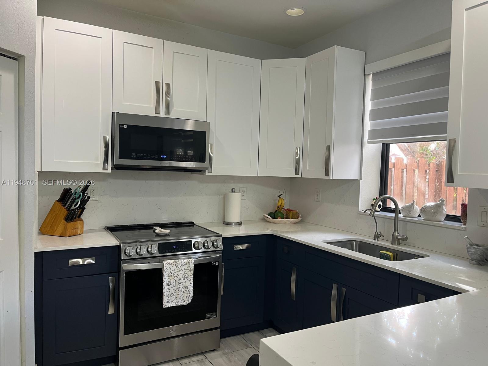 VENETIAN PARC WEST - Residential