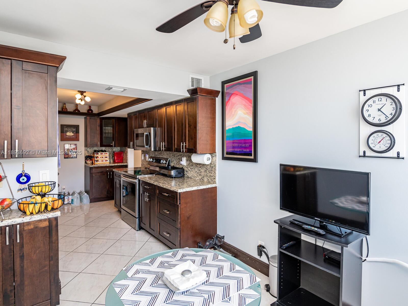 BRITANNIA AT QUADOMAIN CO - Residential Lease