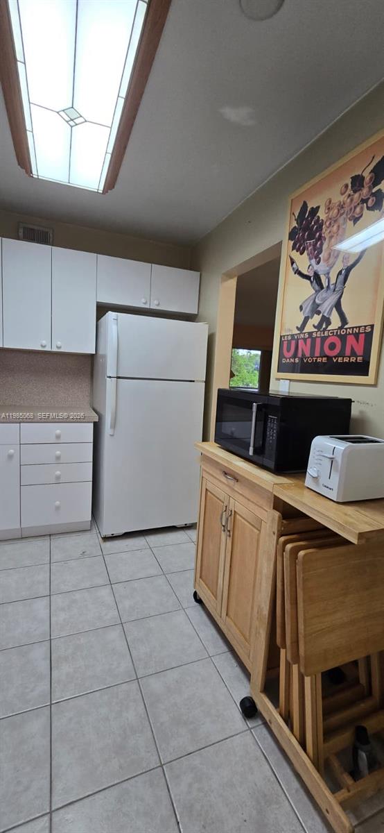 VILLAS OF MIAMI LAKES CON - Residential