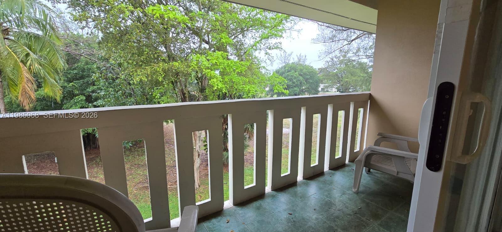 VILLAS OF MIAMI LAKES CON - Residential