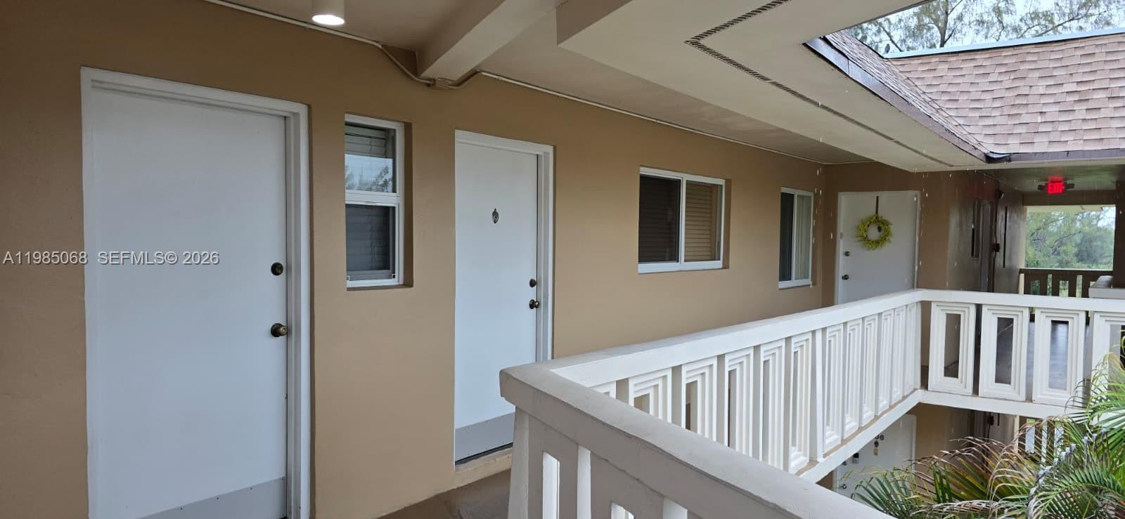VILLAS OF MIAMI LAKES CON - Residential
