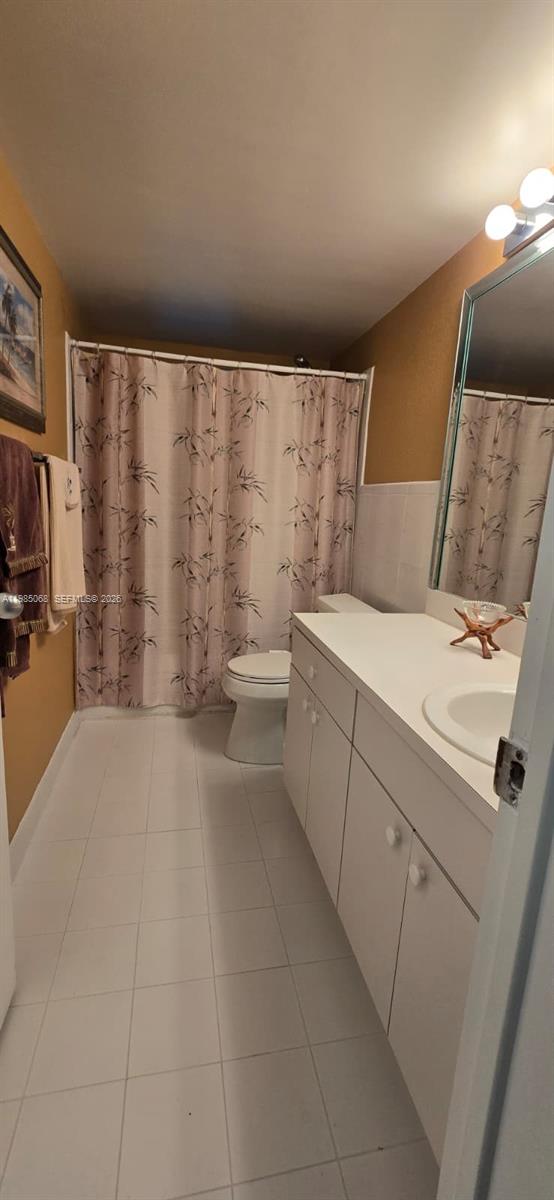 VILLAS OF MIAMI LAKES CON - Residential