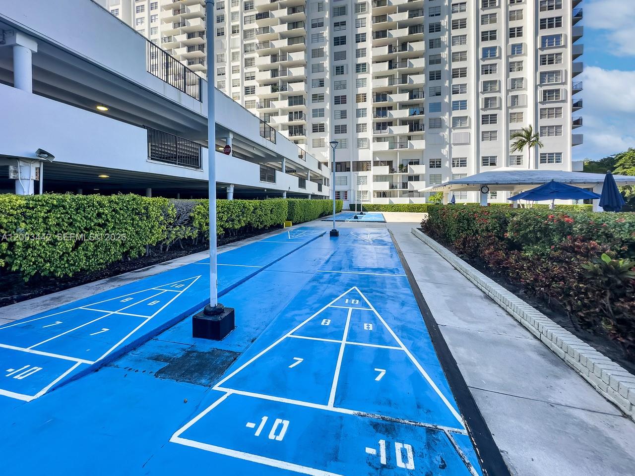 COMMODORE PLAZA CONDO - Residential