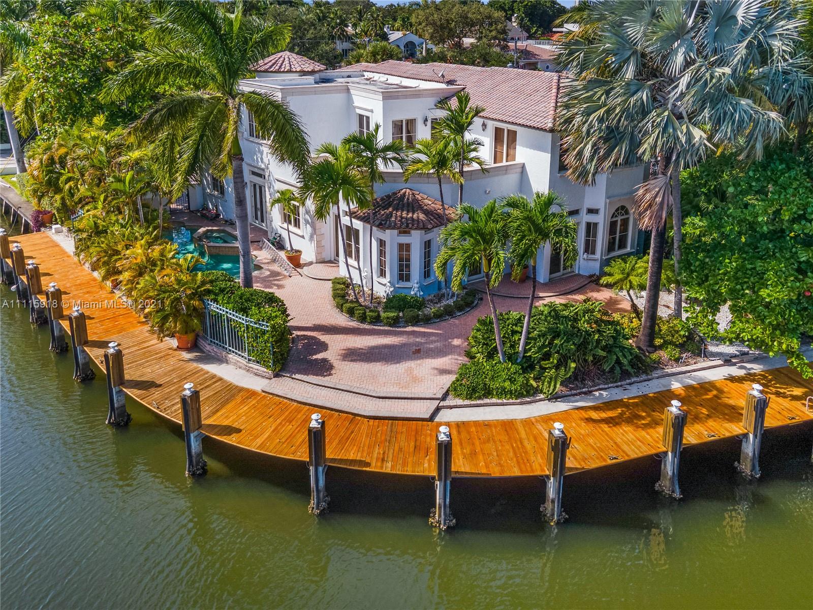 NAVARRO ISLE - Residential