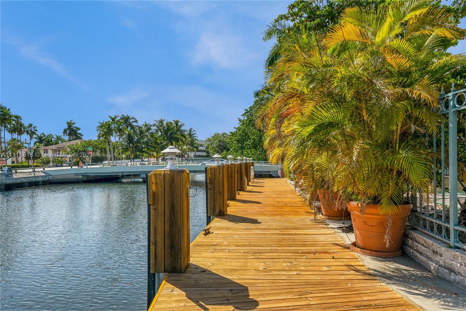 NAVARRO ISLE - Residential