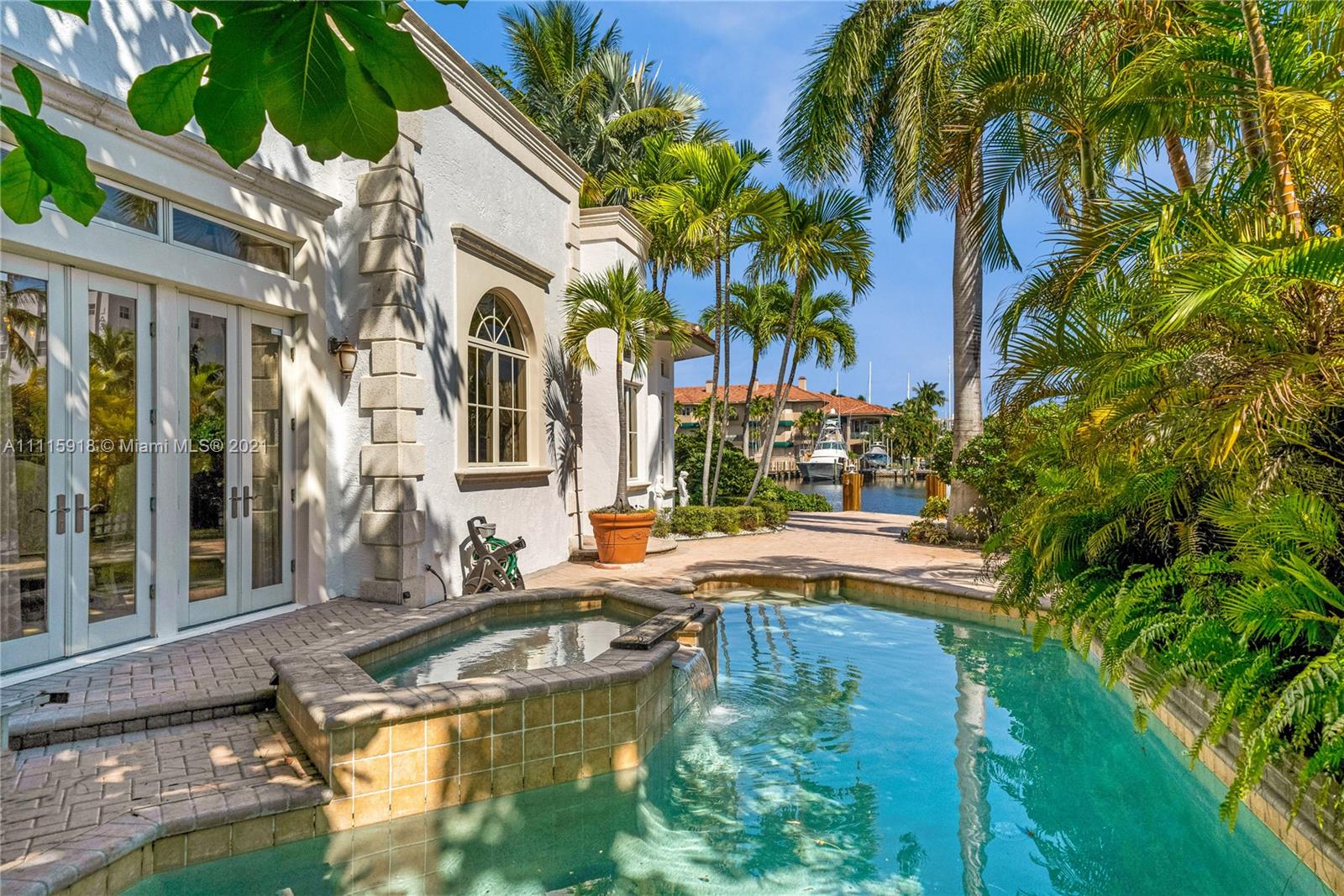 NAVARRO ISLE - Residential