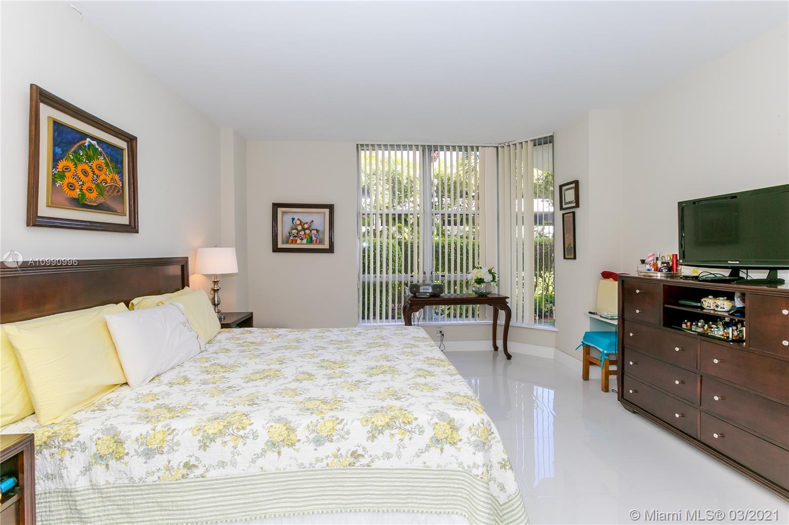 MYSTIC POINTE CONDO NO ON - Residential